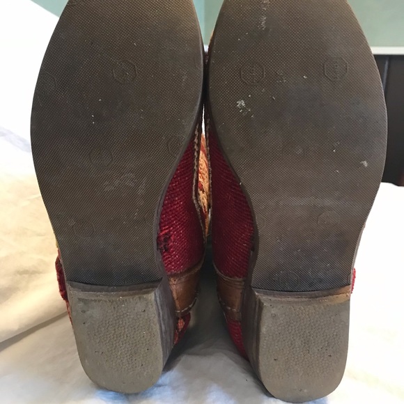 Moroccan Kilim Boots - Picture 4 of 9